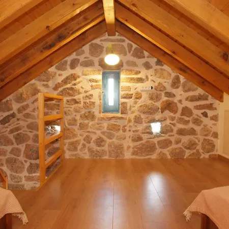 בית נופש Altes Steinhaus Goranova Kuca By Interhome