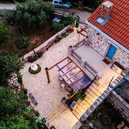 Altes Steinhaus Goranova Kuca By Interhome * סלינה