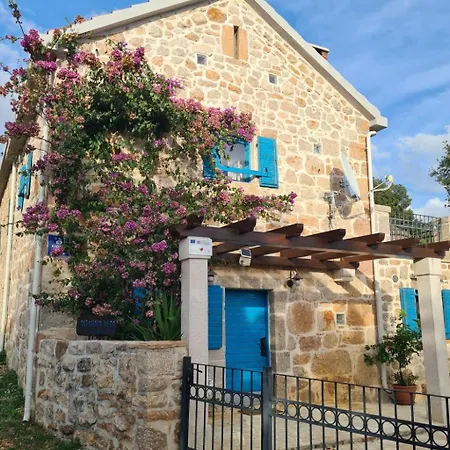 Altes Steinhaus Goranova Kuca By Interhome * סלינה