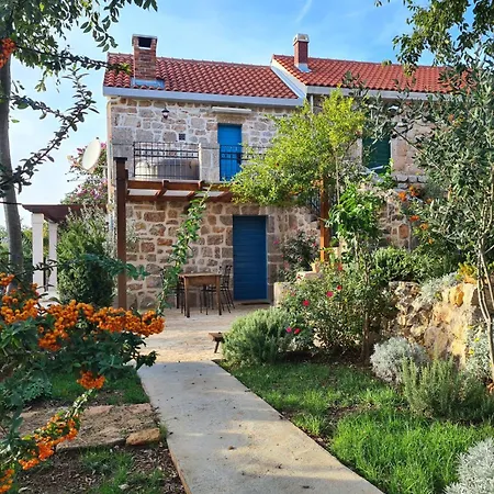 בית נופש Altes Steinhaus Goranova Kuca By Interhome
