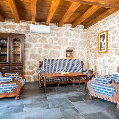 Altes Steinhaus Goranova Kuca By Interhome בית נופש *