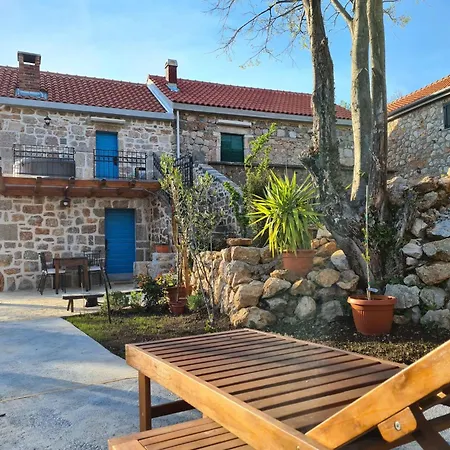 Vakantiehuis Altes Steinhaus Goranova Kuca By Interhome *